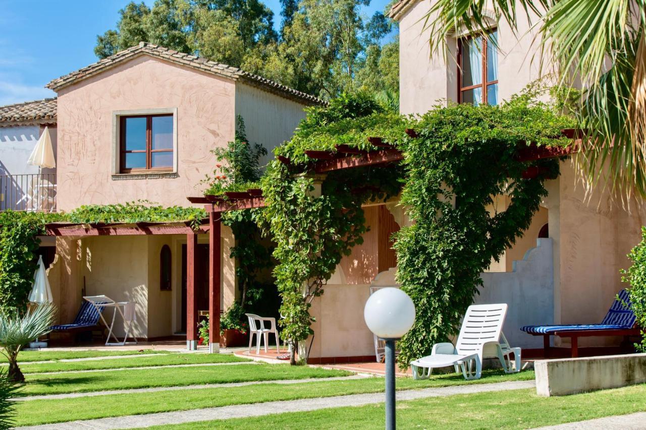 Apartments In Residence With Swimming Pool In Santa Margherita Di Pula, 250 Meters From The Sea Exteriér fotografie