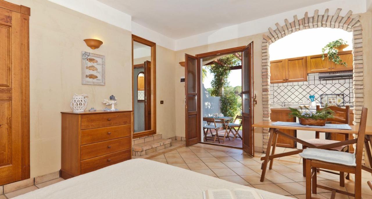 Apartments In Residence With Swimming Pool In Santa Margherita Di Pula, 250 Meters From The Sea Exteriér fotografie