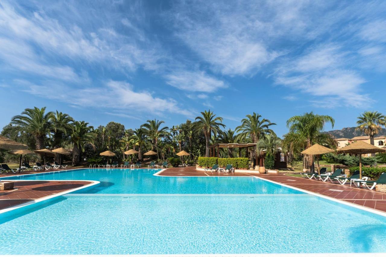 Apartments In Residence With Swimming Pool In Santa Margherita Di Pula, 250 Meters From The Sea Exteriér fotografie