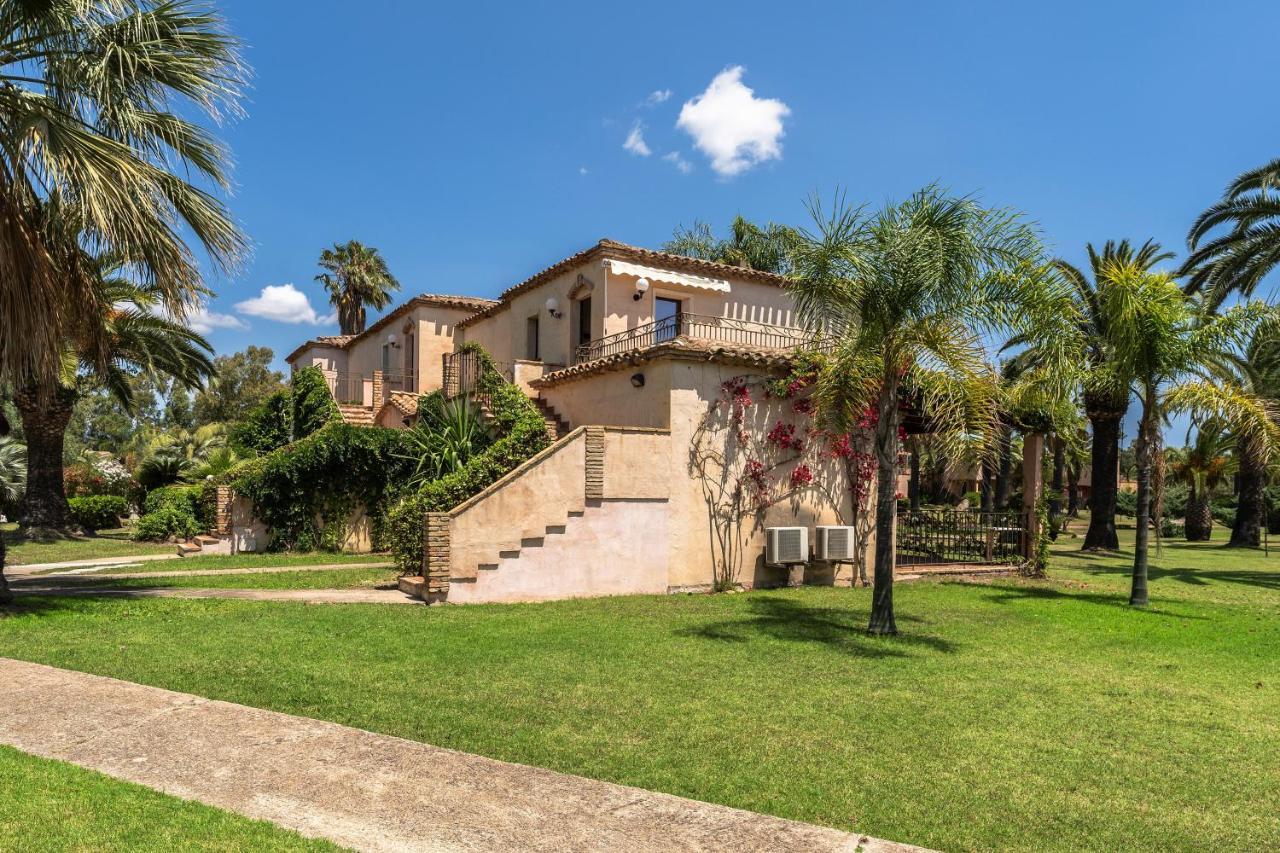 Apartments In Residence With Swimming Pool In Santa Margherita Di Pula, 250 Meters From The Sea Exteriér fotografie