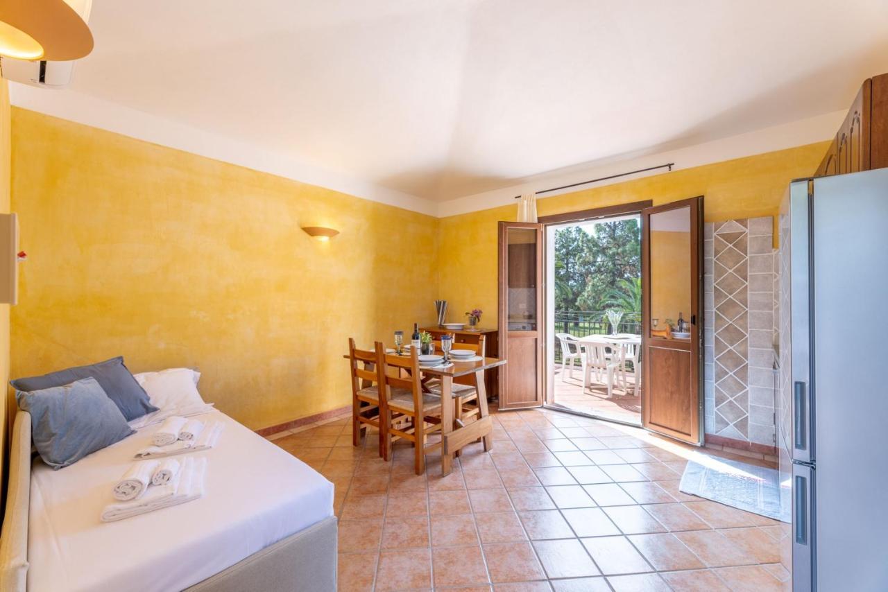Apartments In Residence With Swimming Pool In Santa Margherita Di Pula, 250 Meters From The Sea Exteriér fotografie